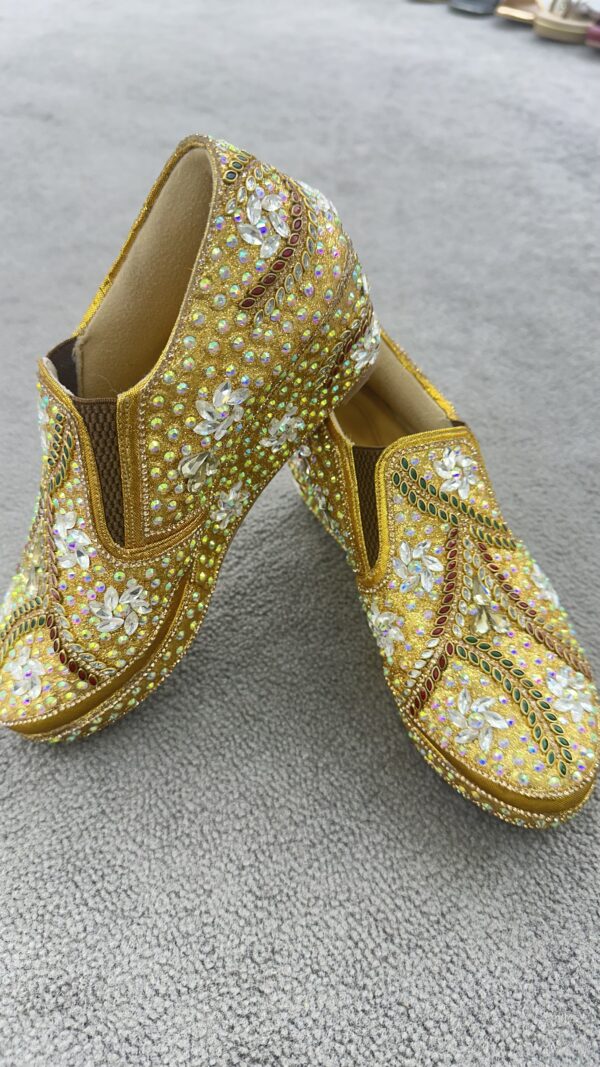 Trending Shoes For Women In Mumbra