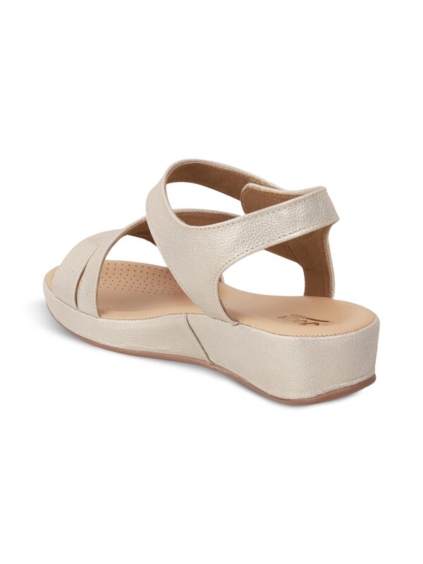 Glamorous Gold Sandals for Everyday Wear - Image 6