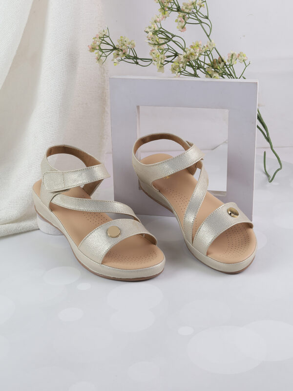 Glamorous Gold Sandals for Everyday Wear - Image 2